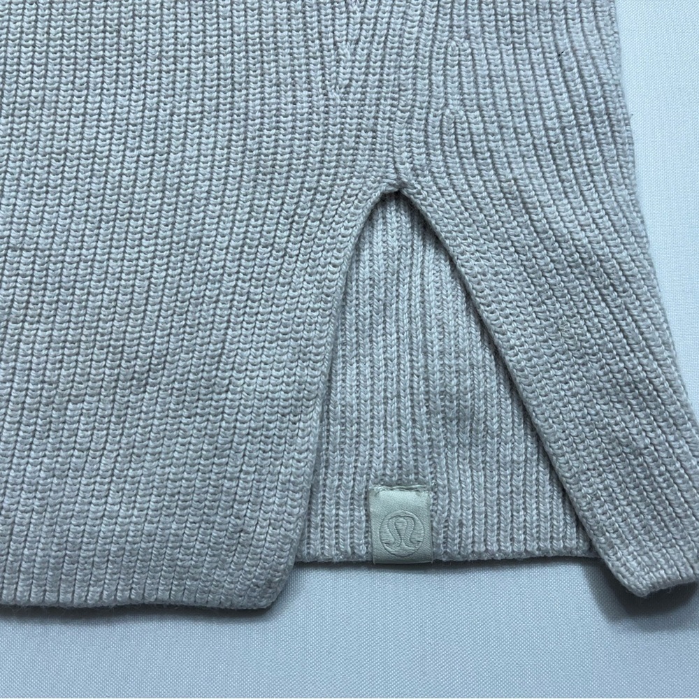 Lululemon Merino Wool Blend Ribbed Crewneck Sweater Womens Size 6 Ivory LW3GKAS - Picture 3 of 13
